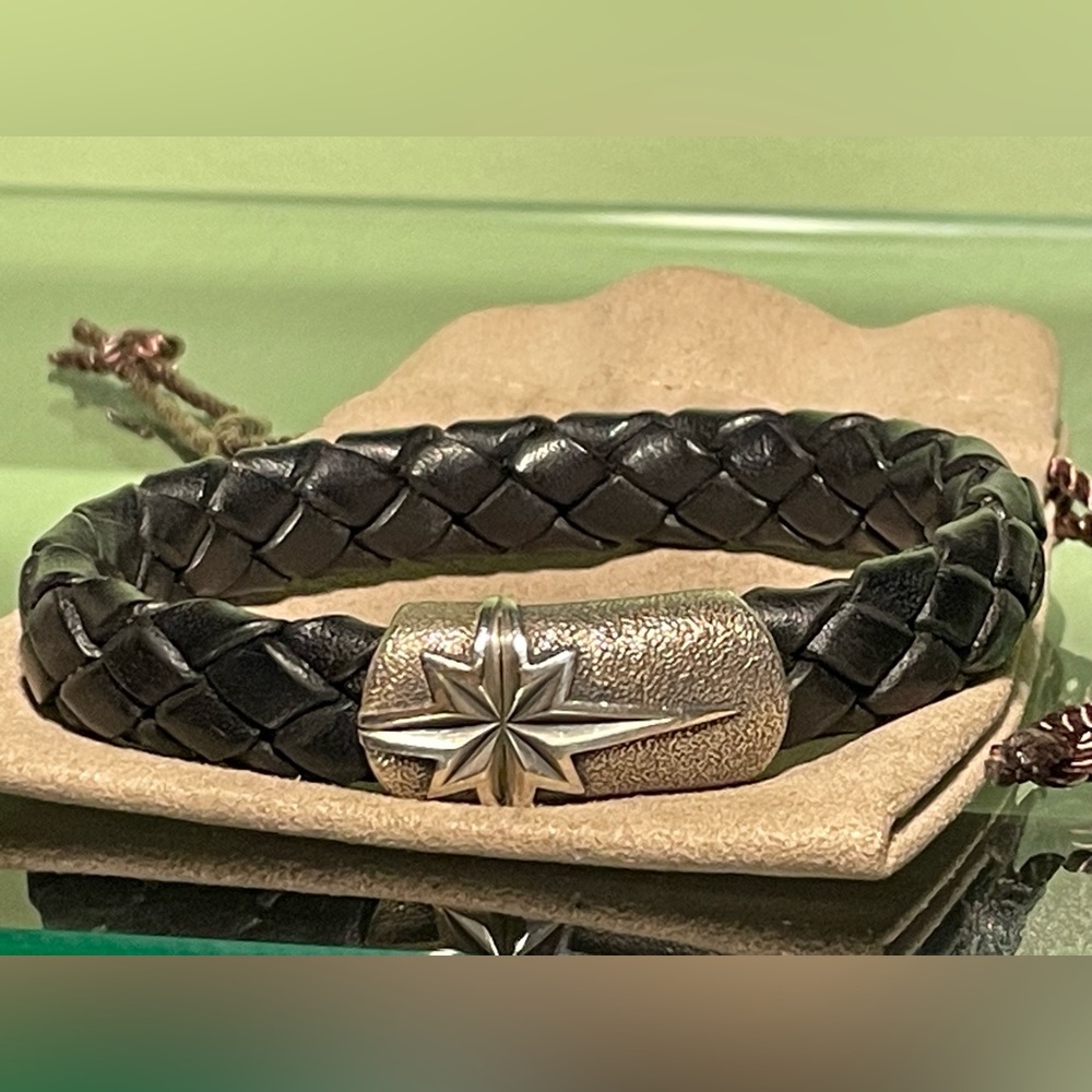 David Yurman Black Leather Bracelet with Silver Star Clasp